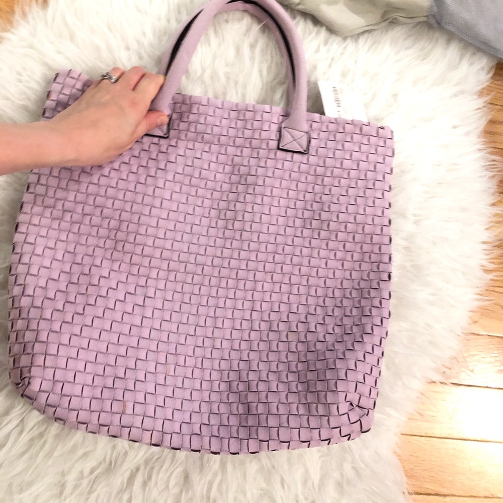 Woven neoprene tote with laundry bag
